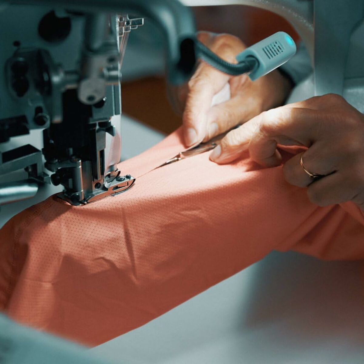 V3H22D81B9F37CA48C9DAF22E28AA71B556R6990552P6