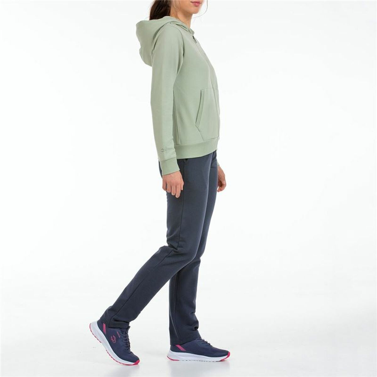 V5H6EBECAAC4C16C75293F2520B5EC94CA0R5469689P4